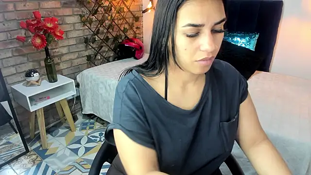 Lia Blake  online show from February 2026 12:06:02 PM