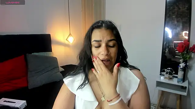 Lia Blake  online show from February 2026 12:03:01 PM