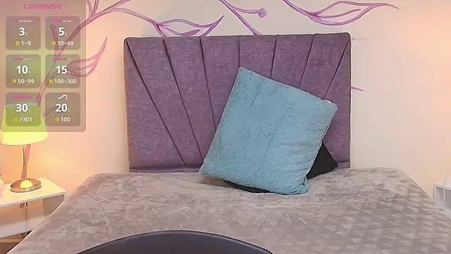 Snapshot of Lia_Blake_ chatting on October 2025 12:04:02 PM Lia Blake online show from October 2025 12:04:02 PM