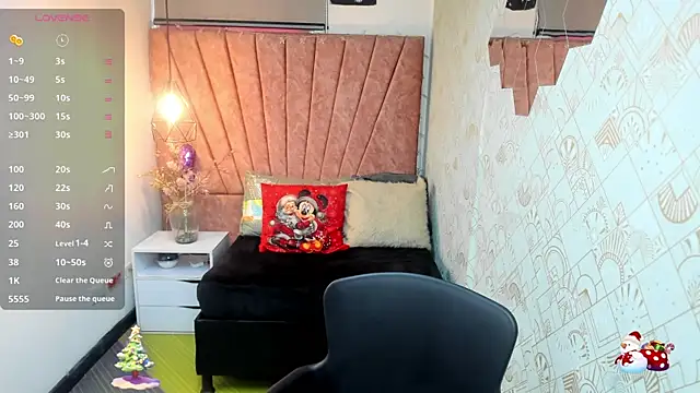 Lia Blake  online show from January 2026 12:33:02 PM