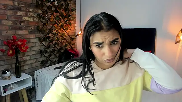 Lia Blake  online show from February 2026 12:05:01 PM