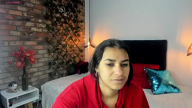 Lia Blake  online show from February 2026 12:04:01 PM