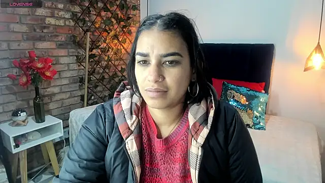 Lia Blake  online show from February 2026 12:05:01 PM