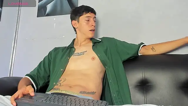 Snapshot of Jhon_snow22 chatting on November 2025 02:06:01 PM Jhon snow22 online show from November 2025 02:06:01 PM