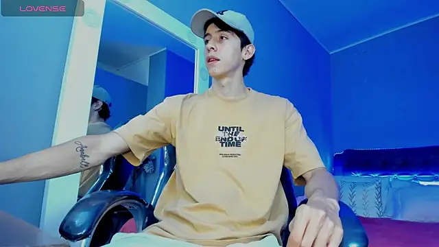 Snapshot of Jhon_snow22 chatting on October 2025 02:10:01 PM Jhon snow22 online show from October 2025 02:10:01 PM