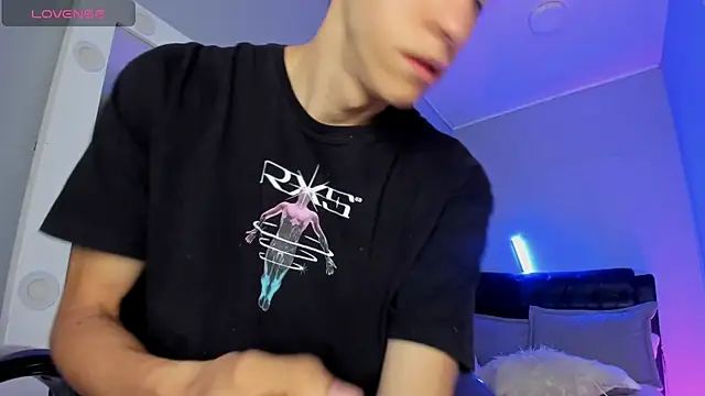 Snapshot of Jhon_snow22 chatting on December 2025 01:54:02 PM Jhon snow22 online show from December 2025 01:54:02 PM