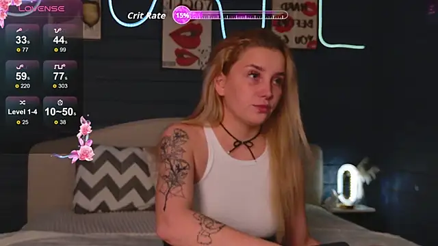 Snapshot of Crystal_Jull chatting on November 2025 03:17:02 PM Crystal Jull online show from November 2025 03:17:02 PM