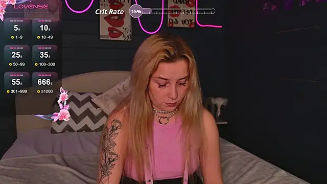 Snapshot of Crystal_Jull chatting on November 2025 02:43:01 PM Crystal Jull online show from November 2025 02:43:01 PM