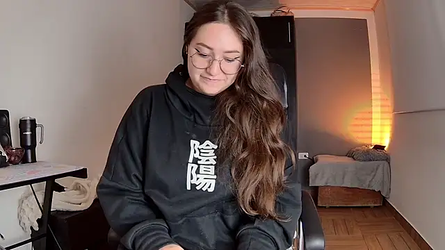 Snapshot of Violet_moon24 chatting on September 2025 11:06:01 AM Violet moon24 online show from September 2025 11:06:01 AM