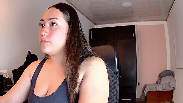 Snapshot of Violet_moon24 chatting on October 2025 11:00:01 AM Violet moon24 online show from October 2025 11:00:01 AM