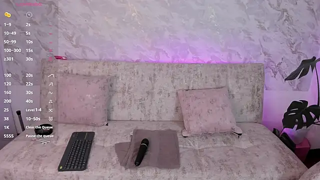 missweetpeach online show from June 2026 01:11:01 AM