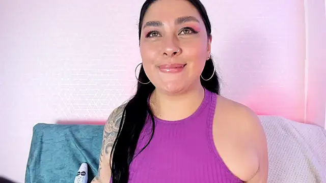 missweetpeach online show from October 2025 09:18:01 PM
