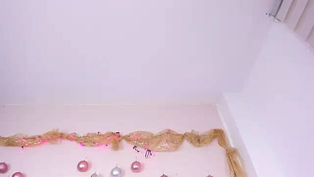 missweetpeach online show from December 2025 12:37:02 AM