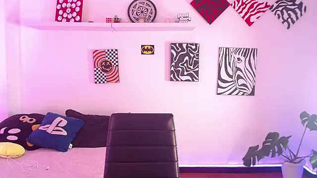 missweetpeach online show from November 2025 02:10:02 PM