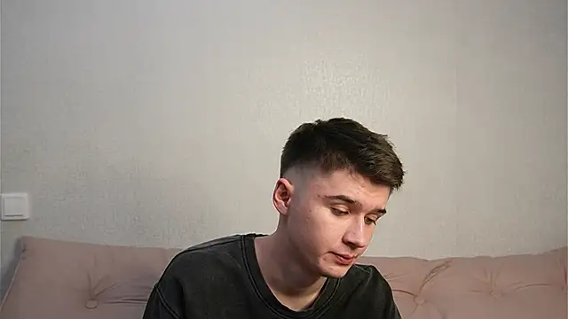 SherlockMax online show from November 2025 03:04:02 PM