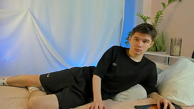 SherlockMax online show from February 2026 07:22:01 PM