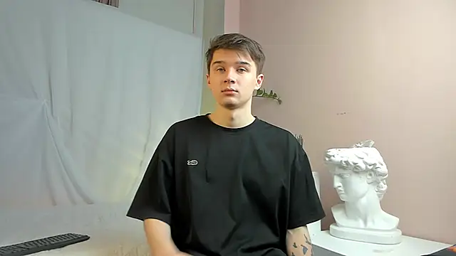 SherlockMax online show from April 2026 07:26:02 PM