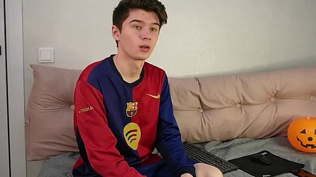 SherlockMax online show from October 2025 08:41:01 PM