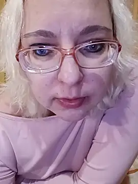 Snapshot of VikaKing chatting on February 2026 04:58:02 PM VikaKing online show from February 2026 04:58:02 PM