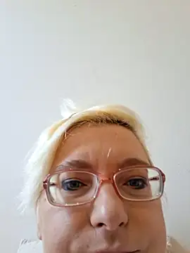 VikaKing online show from December 2025 09:22:02 AM