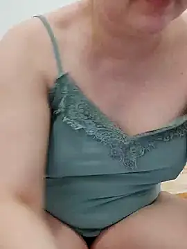 Snapshot of VikaKing chatting on December 2025 10:46:02 PM VikaKing online show from December 2025 10:46:02 PM