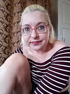 VikaKing online show from April 2026 11:12:01 AM