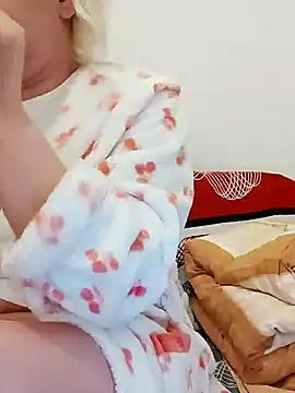 VikaKing online show from November 2025 04:16:02 AM