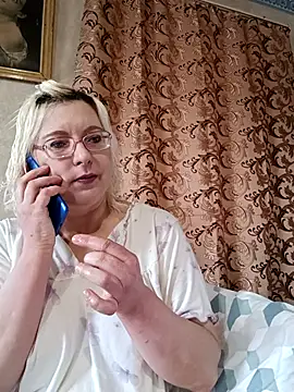 Snapshot of VikaKing chatting on March 2026 06:09:02 AM VikaKing online show from March 2026 06:09:02 AM