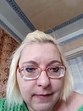 VikaKing online show from April 2026 09:25:02 AM