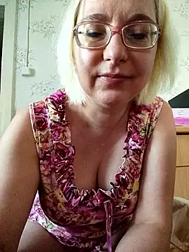 Snapshot of VikaKing chatting on May 2026 08:56:02 AM VikaKing online show from May 2026 08:56:02 AM