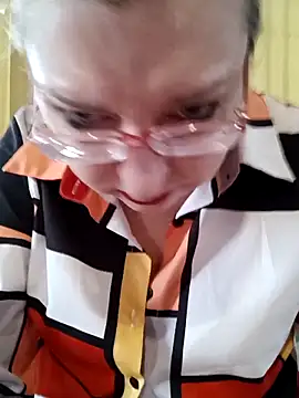 Snapshot of VikaKing chatting on February 2026 07:41:02 AM VikaKing online show from February 2026 07:41:02 AM