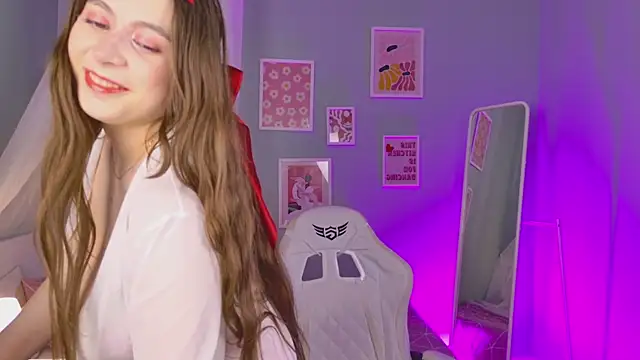 Queen Michelle  online show from March 2026 10:16:02 PM