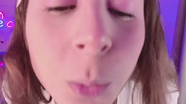 Queen Michelle  online show from February 2026 09:48:01 PM