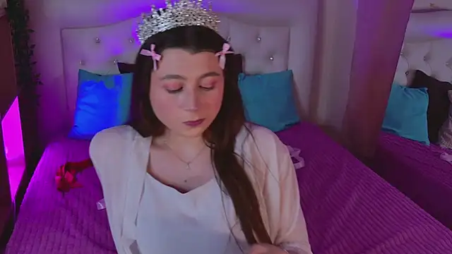 Queen Michelle  online show from March 2026 09:49:02 PM