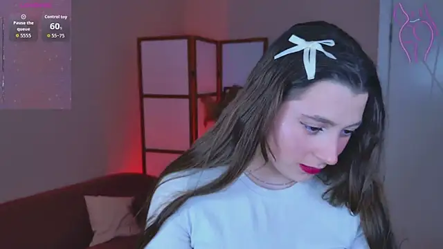 Queen Michelle  online show from December 2025 10:13:01 PM