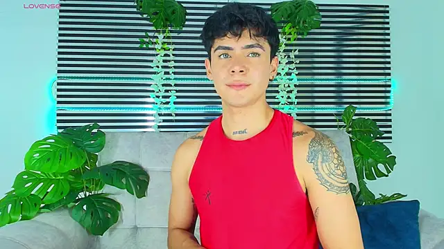CamiiGuzmanX online show from April 2026 07:26:01 PM
