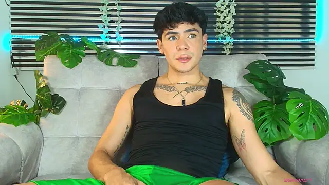 CamiiGuzmanX online show from May 2026 10:54:02 PM