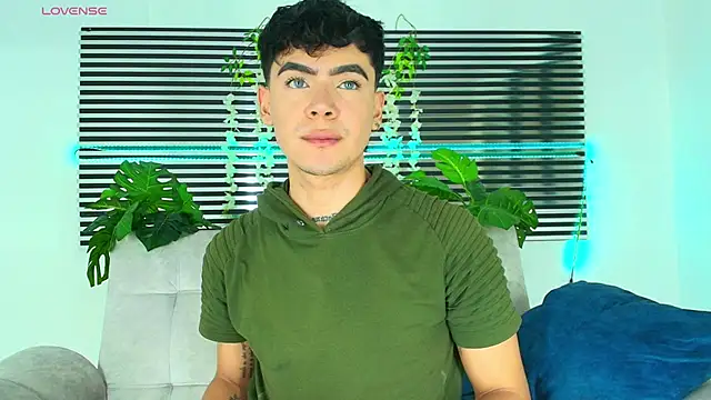 CamiiGuzmanX online show from January 2026 08:12:02 PM