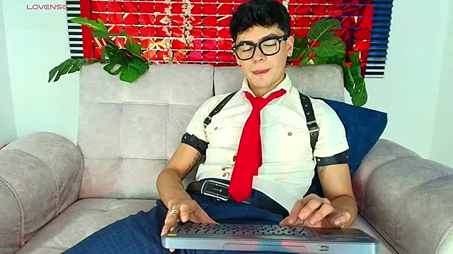 CamiiGuzmanX online show from February 2026 08:50:02 PM