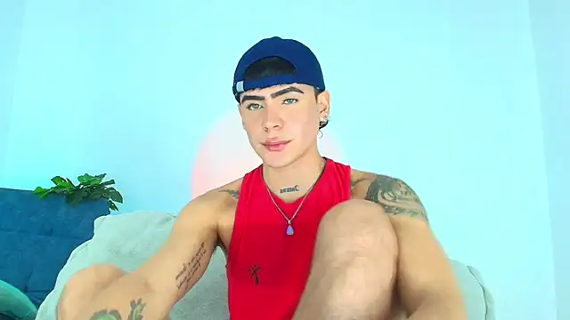 CamiiGuzmanX online show from November 2025 08:46:01 PM