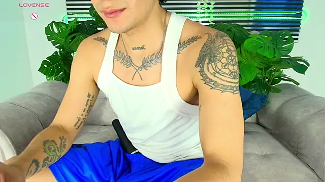 CamiiGuzmanX online show from March 2026 09:44:02 PM