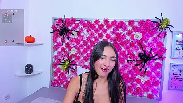 hannah miller 1 online show from October 2025 11:44:01 AM