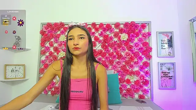 hannah miller 1 online show from October 2025 11:23:01 AM