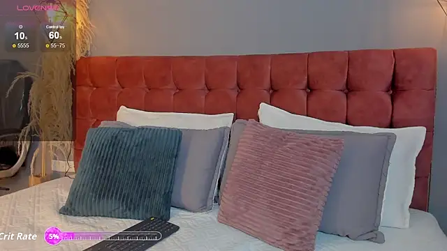 Snapshot of Tania_77_ chatting on November 2025 12:32:01 PM Tania 77 online show from November 2025 12:32:01 PM