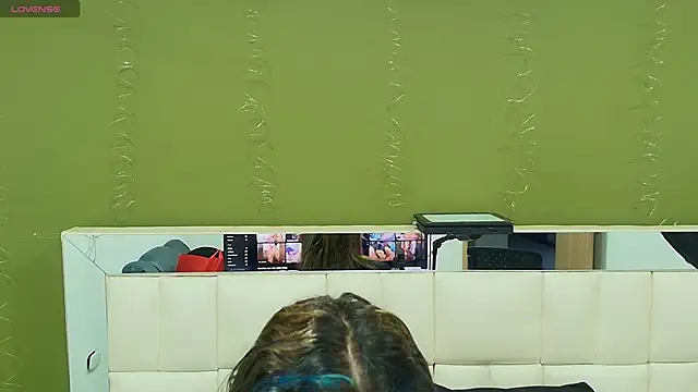 gisell gomez online show from October 2025 12:15:02 PM