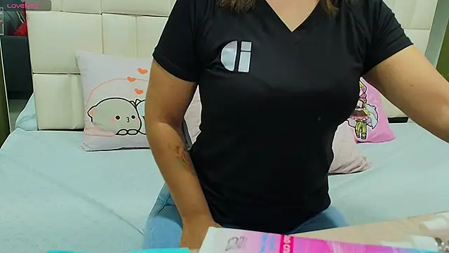 gisell gomez online show from October 2025 12:24:01 PM