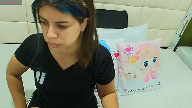 gisell gomez online show from October 2025 12:04:02 PM