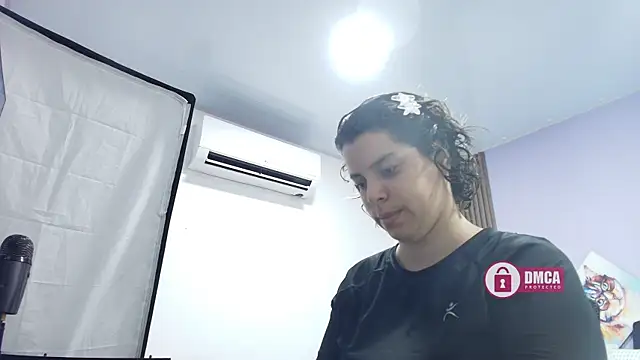 gisell gomez online show from April 2026 08:27:01 PM