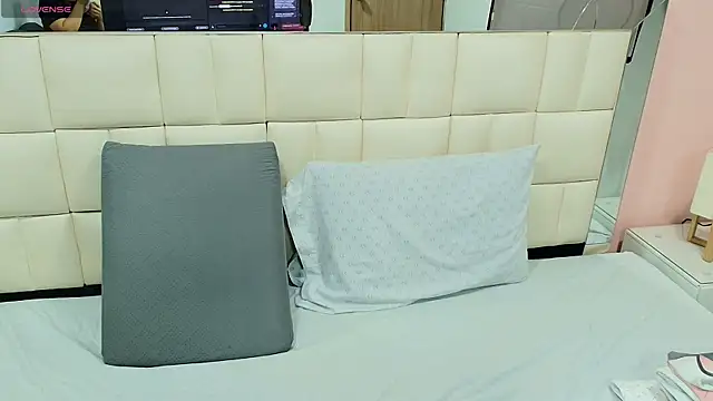 gisell gomez online show from November 2025 12:09:01 PM