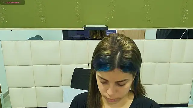 gisell gomez online show from September 2025 12:08:02 PM